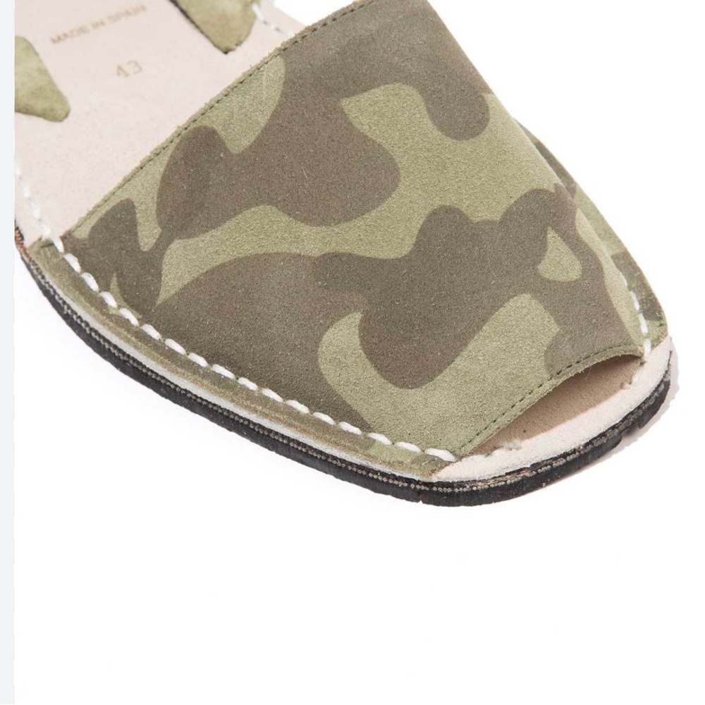Avarcas Camouflage Open-Toe Sandals - Picture 3 of 13